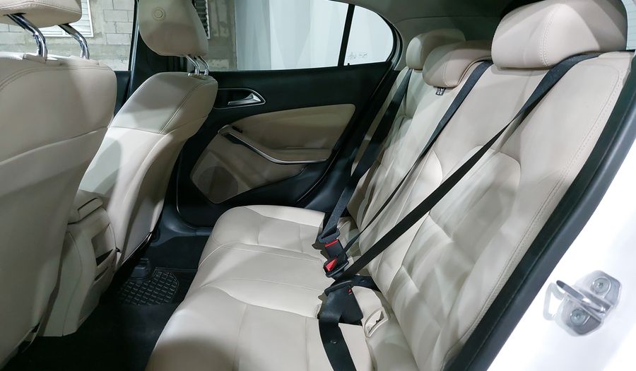 Mercedes Benz Clase Gla 1.6 GLA 200 DCT Suv 2020