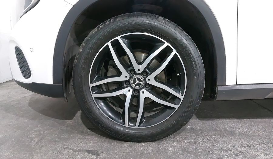 Mercedes Benz Clase Gla 1.6 GLA 200 DCT Suv 2020