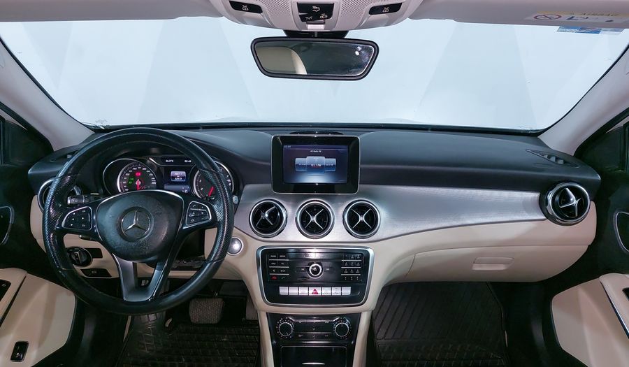 Mercedes Benz Clase Gla 1.6 GLA 200 DCT Suv 2020