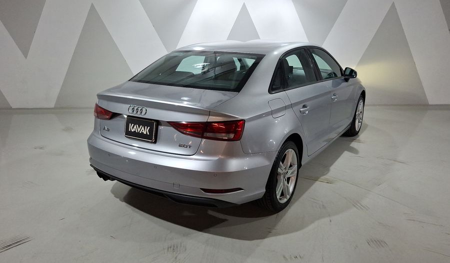 Audi A3 2.0 TFSI DYNAMIC Sedan 2017