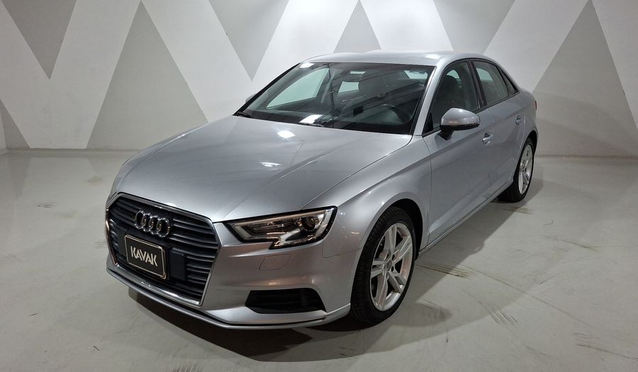 Audi A3 2.0 TFSI DYNAMIC Sedan 2017