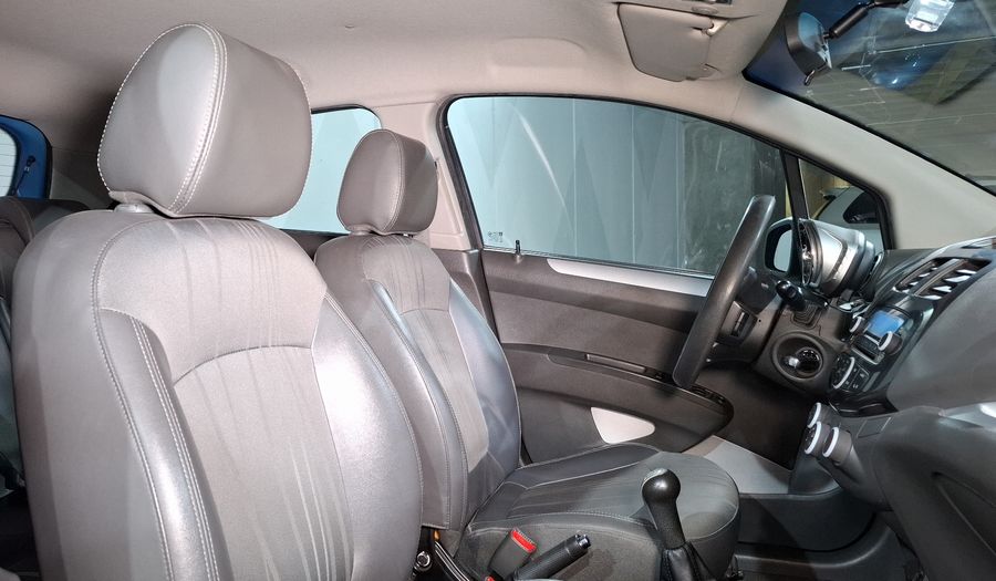 Chevrolet Spark 1.2 LTZ C MT Hatchback 2015