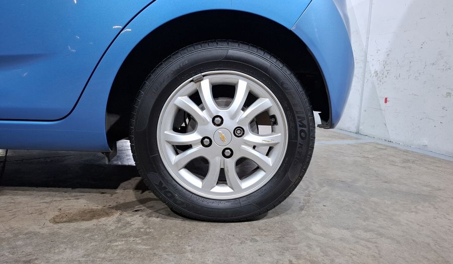 Chevrolet Spark 1.2 LTZ C MT Hatchback 2015