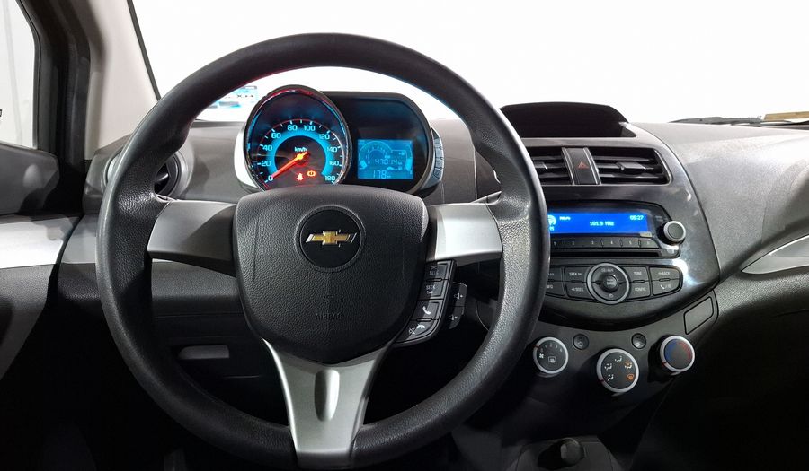 Chevrolet Spark 1.2 LTZ C MT Hatchback 2015