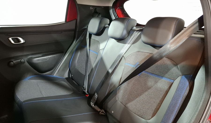 Renault Kwid 1.0 ICONIC Hatchback 2025