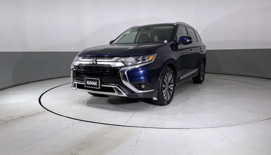 Mitsubishi • Outlander