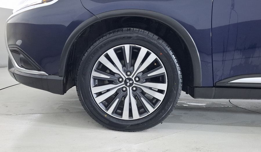 Mitsubishi Outlander 2.4 LIMITED CVT Suv 2022