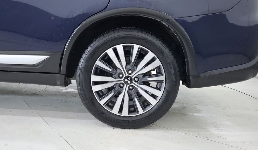 Mitsubishi Outlander 2.4 LIMITED CVT Suv 2022