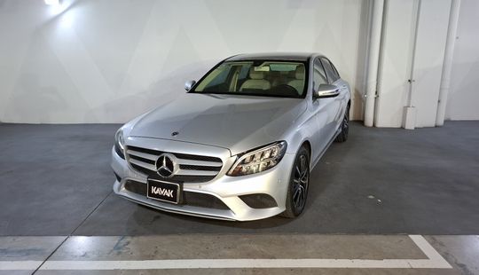 Mercedes Benz • Clase C