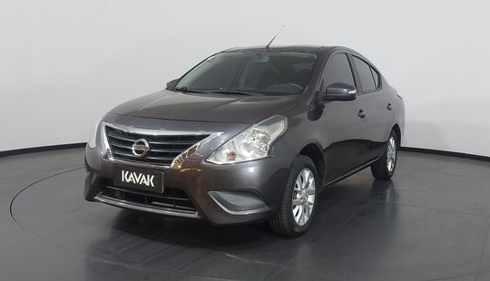 Nissan • Versa