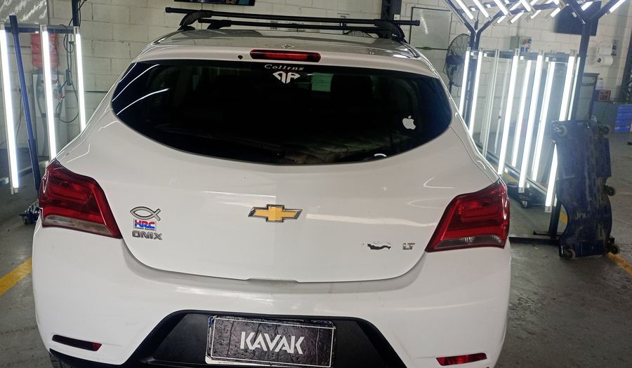 Chevrolet Onix 1.4 LT Hatchback 2018