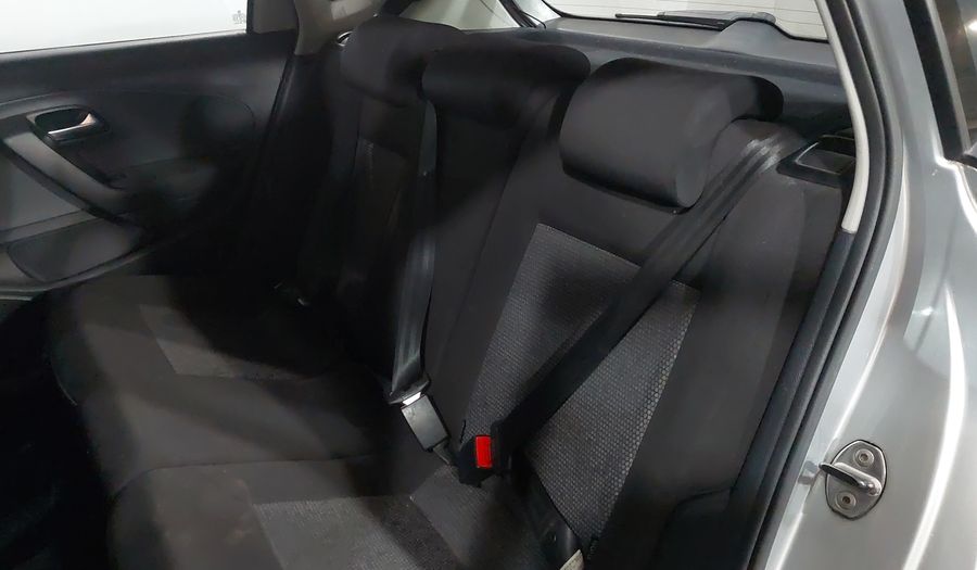 Volkswagen Polo 1.6 STARTLINE AUTO Hatchback 2020