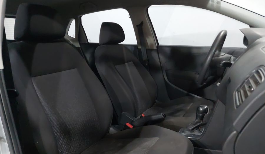 Volkswagen Polo 1.6 STARTLINE AUTO Hatchback 2020