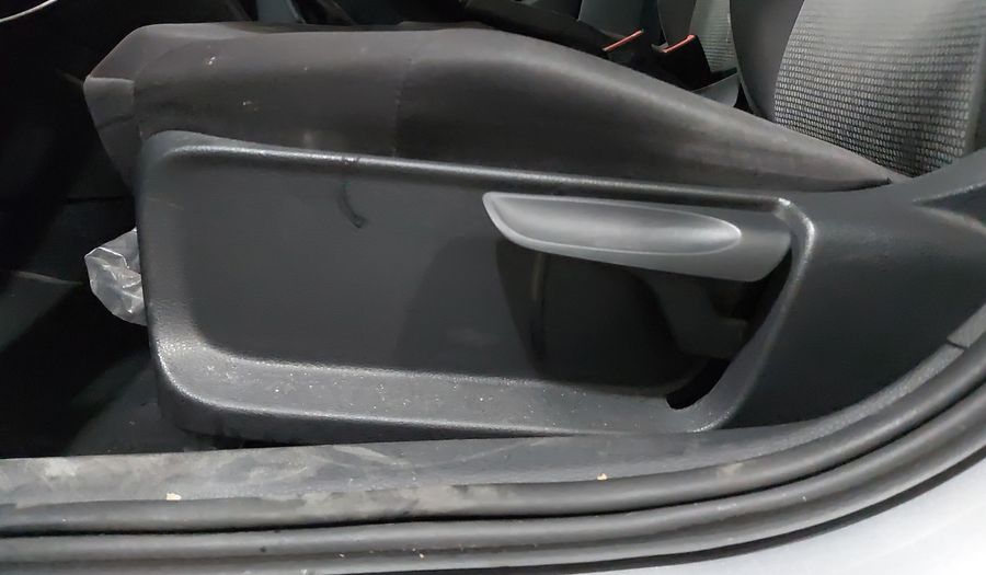 Volkswagen Polo 1.6 STARTLINE AUTO Hatchback 2020