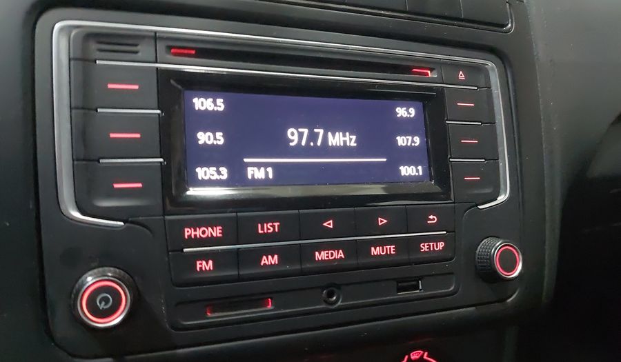 Volkswagen Polo 1.6 STARTLINE AUTO Hatchback 2020