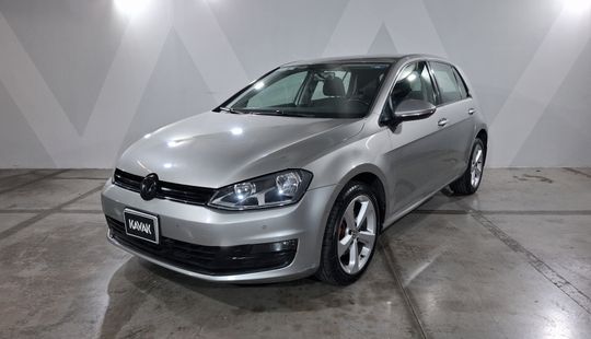 Volkswagen • Golf