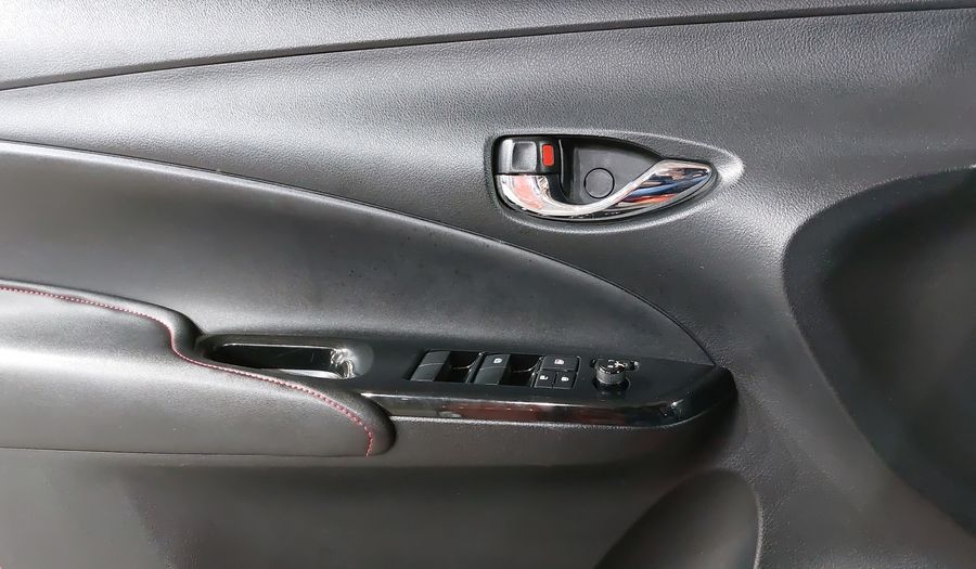 Toyota Yaris 1.5 S AUTO Hatchback 2019