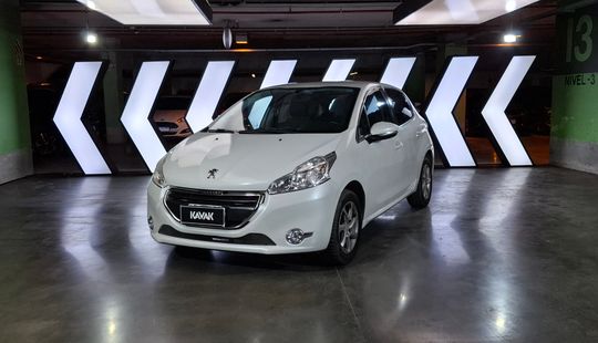 Peugeot • 208