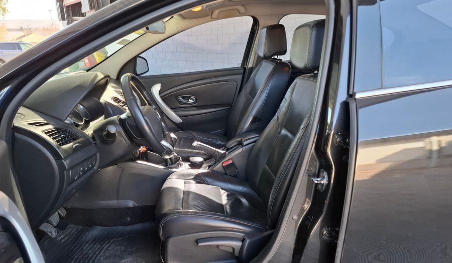 Renault Fluence 2.0 SPORT Sedan 2013