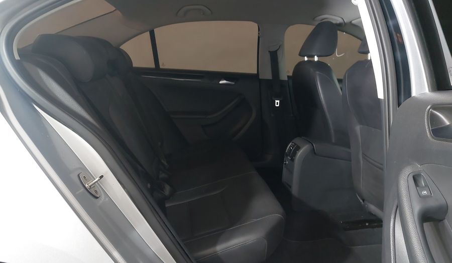Volkswagen Jetta TSI HIGHLINE Sedan 2015