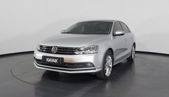 Volkswagen • Jetta