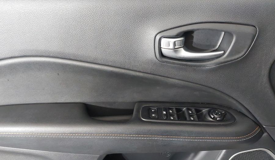 Jeep Compass LONGITUDE Suv 2018