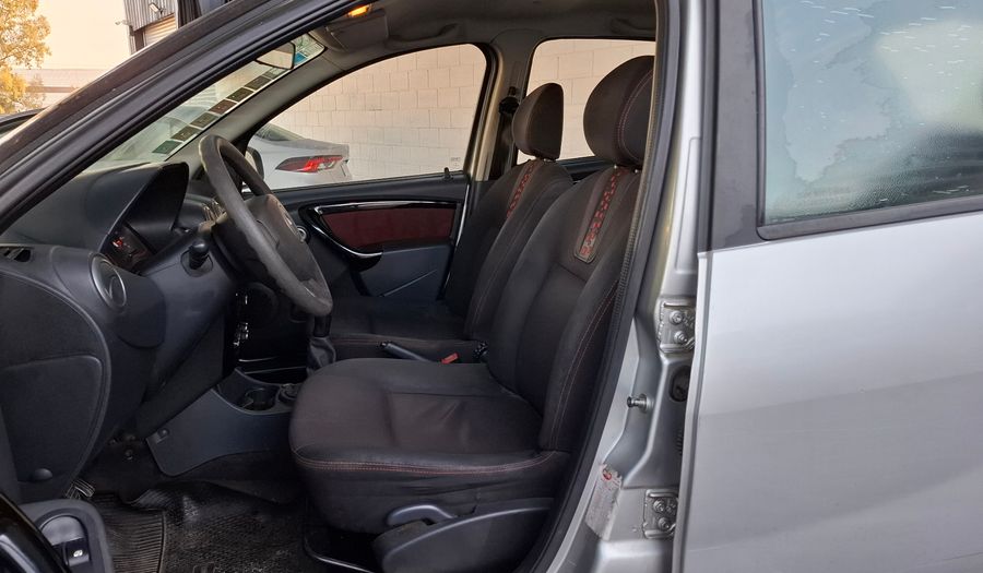Renault Sandero Stepway 1.6 EXPRESSION MT Hatchback 2013