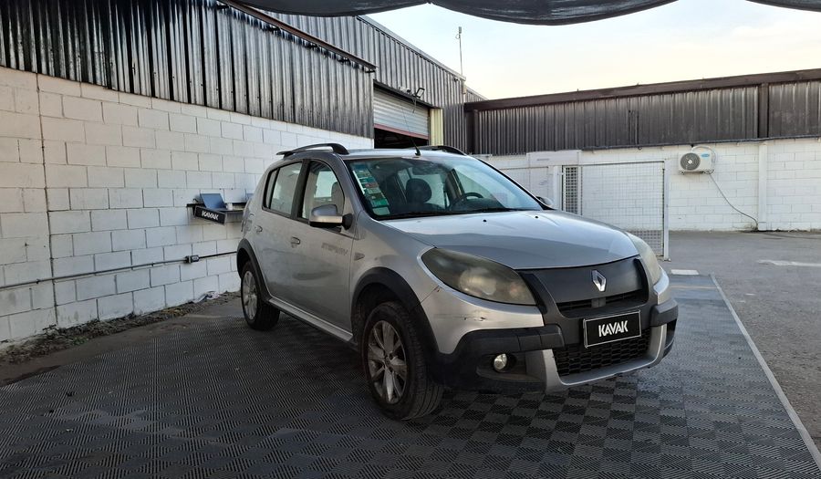 Renault Sandero Stepway 1.6 EXPRESSION MT Hatchback 2013