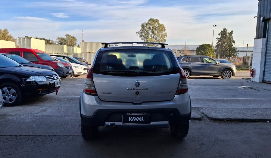 Renault Sandero Stepway 1.6 EXPRESSION MT Hatchback 2013