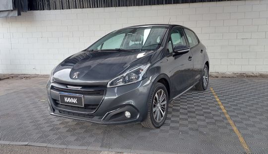 Peugeot • 208
