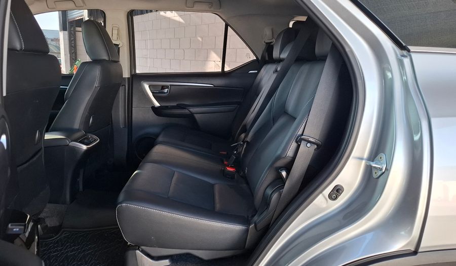 Toyota Sw4 2.8 TDI SRX AUTO 4WD Suv 2023