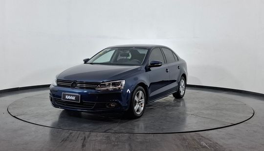 Volkswagen • Vento