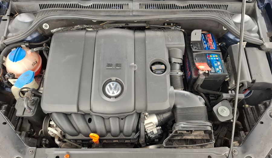 Volkswagen Vento 2.5 LUXURY Sedan 2012
