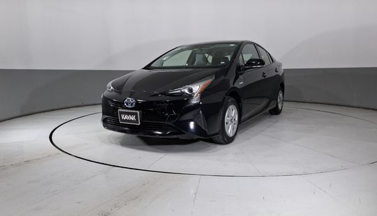 Toyota • Prius