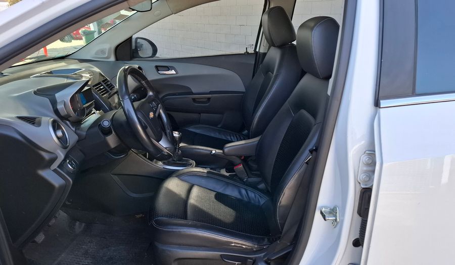 Chevrolet Sonic 1.6 LTZ Hatchback 2014