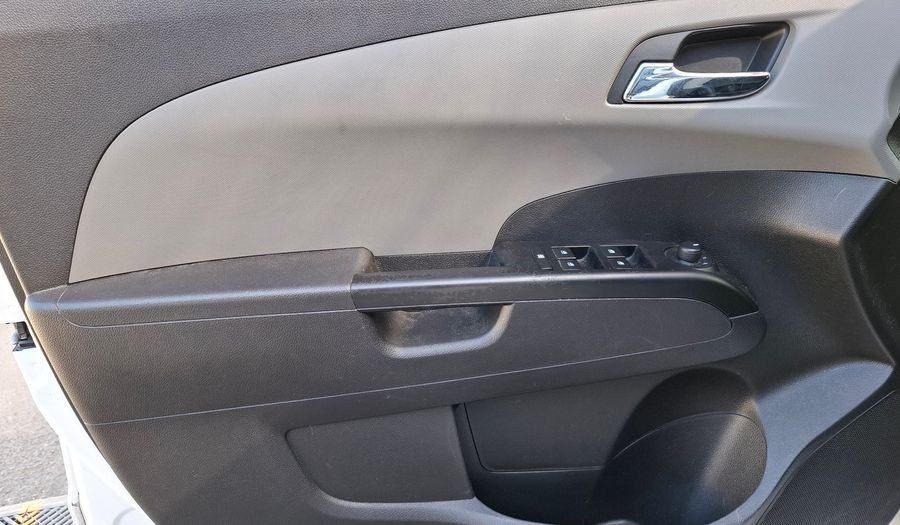 Chevrolet Sonic 1.6 LTZ Hatchback 2014