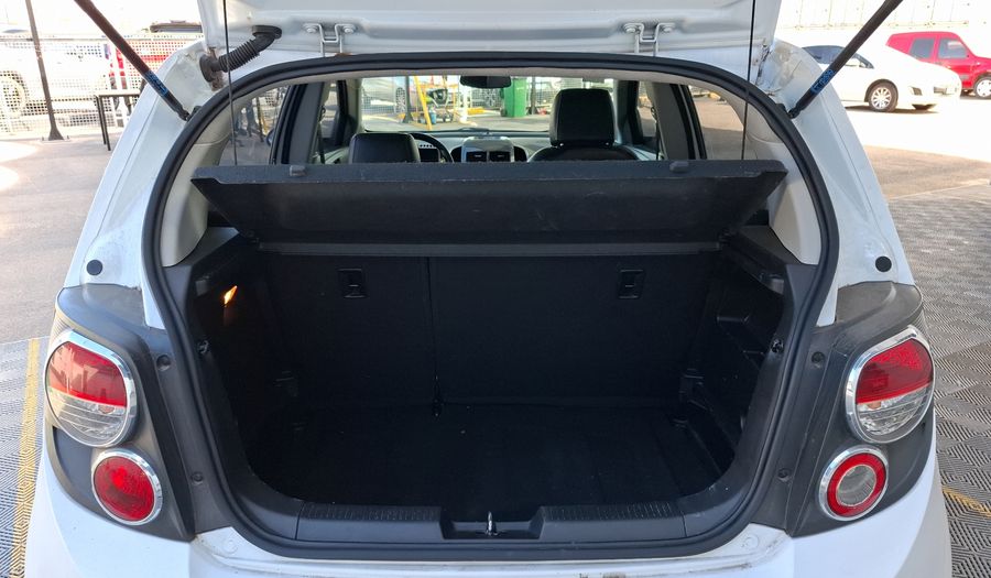 Chevrolet Sonic 1.6 LTZ Hatchback 2014