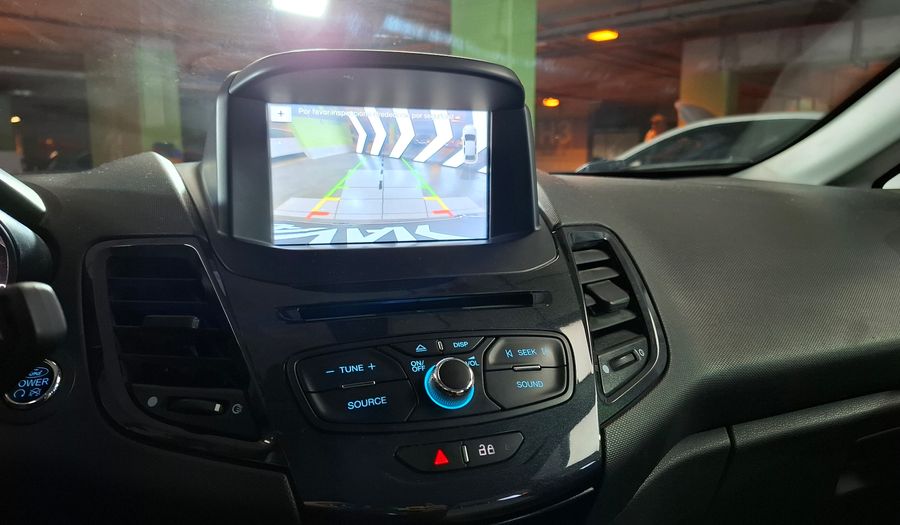 Ford Fiesta Kinetic Design 1.6 16V TITANIUM Hatchback 2019