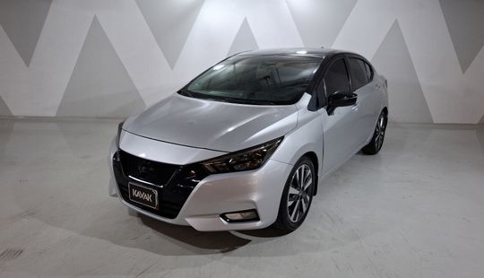 Nissan • Versa