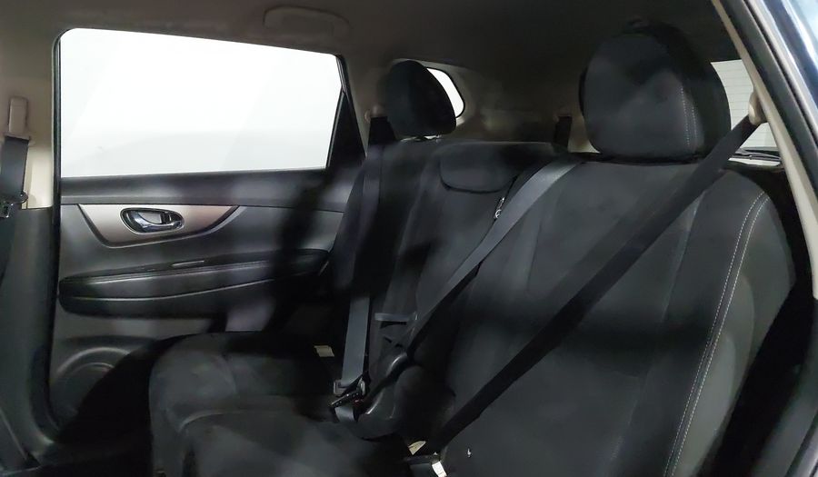 Nissan X-trail 2.5 SENSE 3 ROW CVT Suv 2016