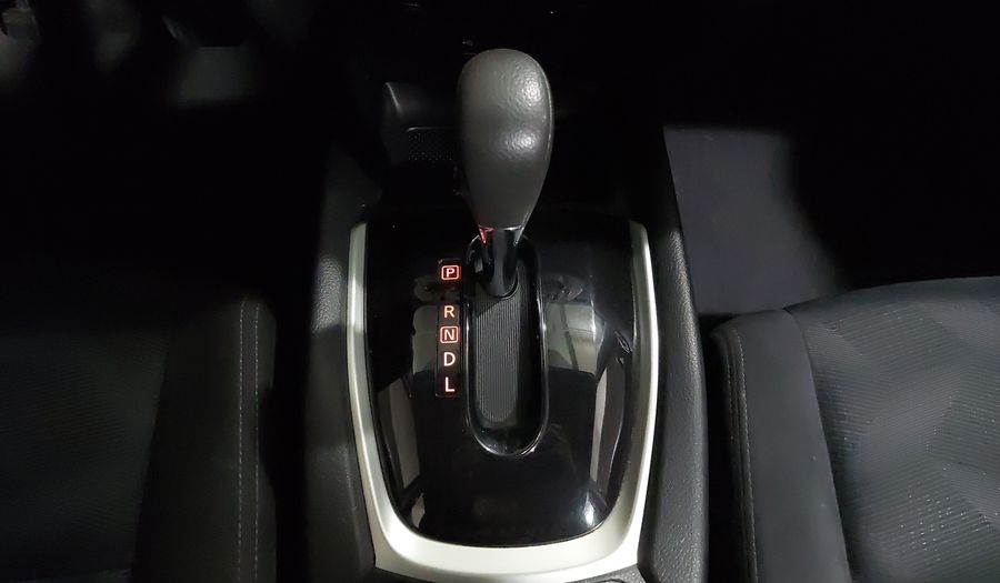 Nissan X-trail 2.5 SENSE 3 ROW CVT Suv 2016