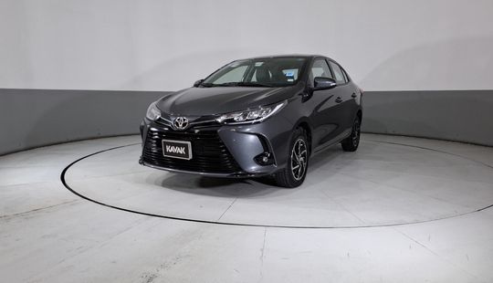 Toyota • Yaris