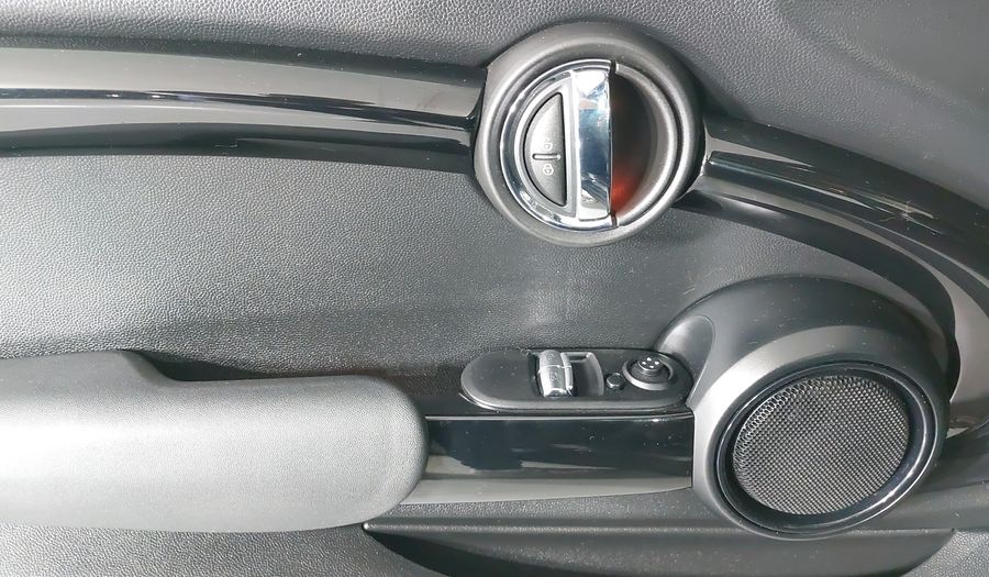 Mini Cooper 1.5 COOPER CHILI Hatchback 2018