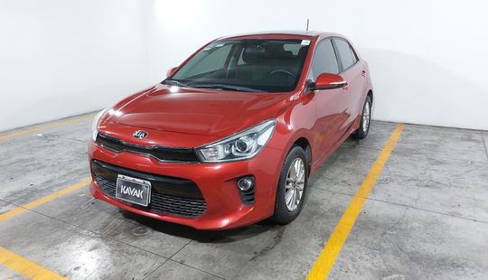 2018 • 66,745 km • Manual