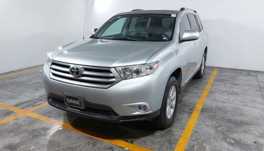Toyota • Highlander