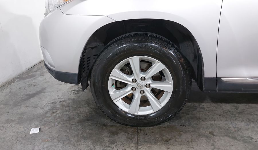 Toyota Highlander 3.5 BASE PREMIUM AT Suv 2013