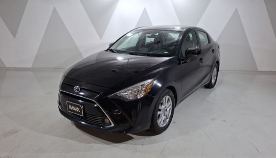 Toyota • Yaris