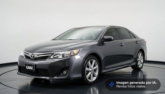 Toyota • Camry