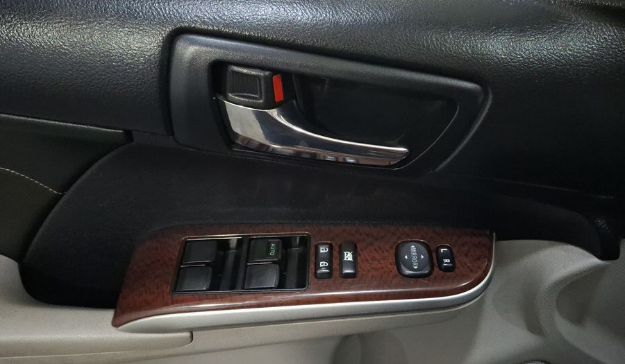 Toyota Camry 2.5 XLE L4 6AT Sedan 2014
