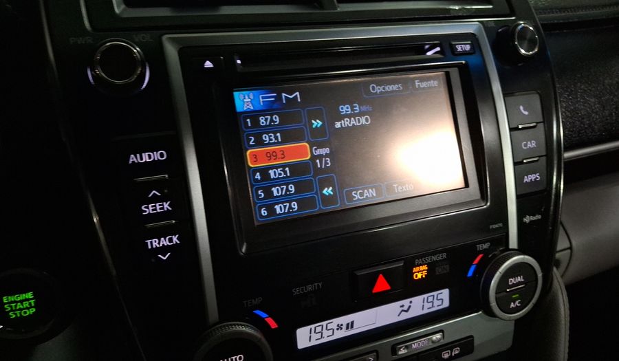 Toyota Camry 2.5 XLE L4 6AT Sedan 2014